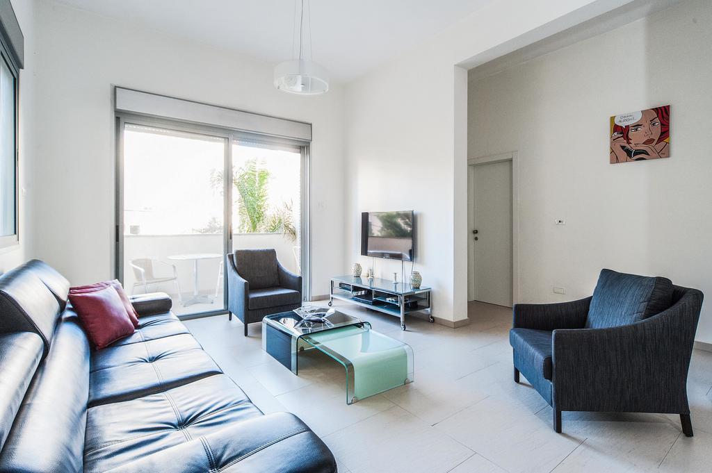 Lovely 1Bd W/ Private Balcony By Sea N' Rent Tel Aviv Eksteriør billede