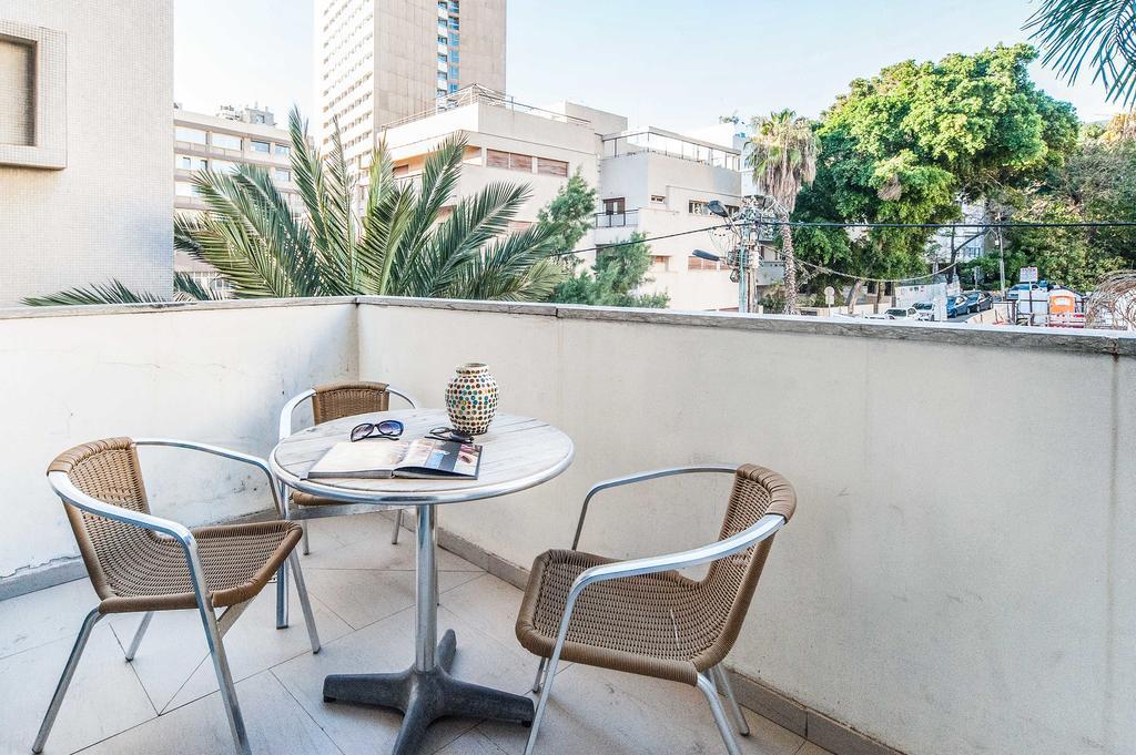 Lovely 1Bd W/ Private Balcony By Sea N' Rent Tel Aviv Eksteriør billede