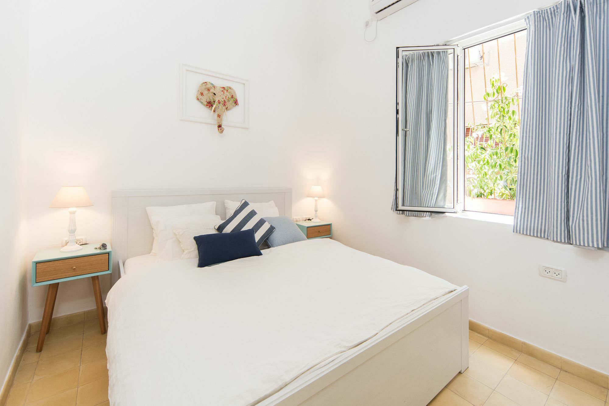 Lovely 1Bd W/ Private Balcony By Sea N' Rent Tel Aviv Eksteriør billede